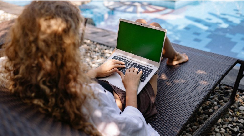 travaille a distance